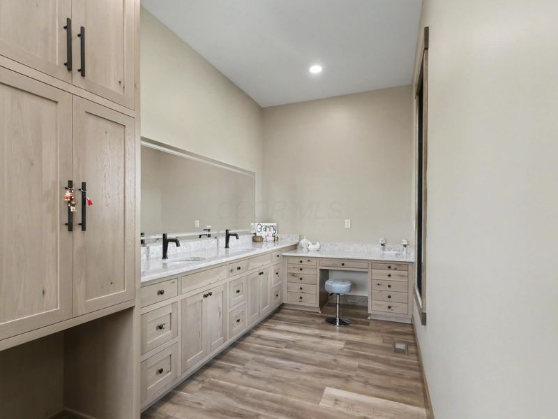 17100 N Liberty Road, Fredericktown, OH 43019 Photo 32