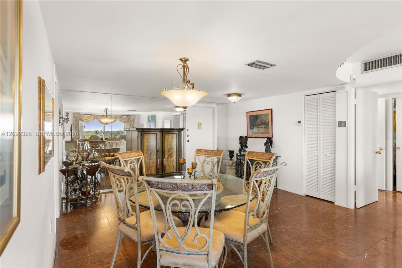 210 Sea View Dr , Unit 611, Key Biscayne, FL 33149 Photo