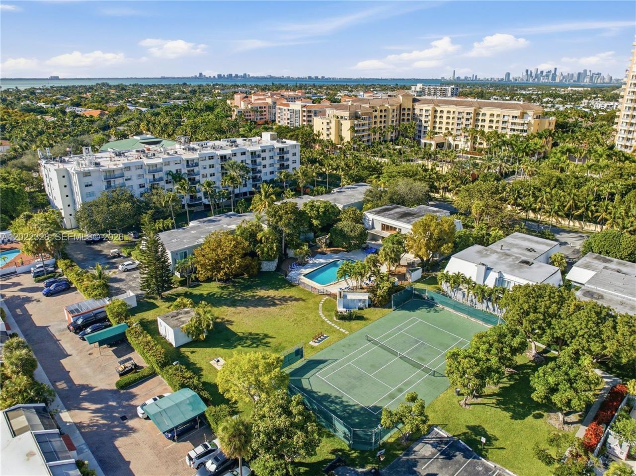 210 Sea View Dr , Unit 611, Key Biscayne, FL 33149 Photo