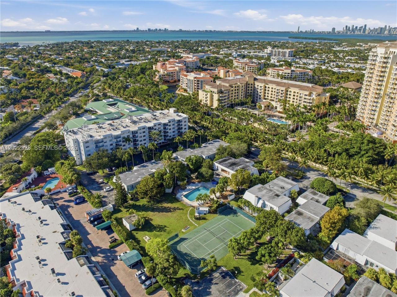 210 Sea View Dr , Unit 611, Key Biscayne, FL 33149 Photo