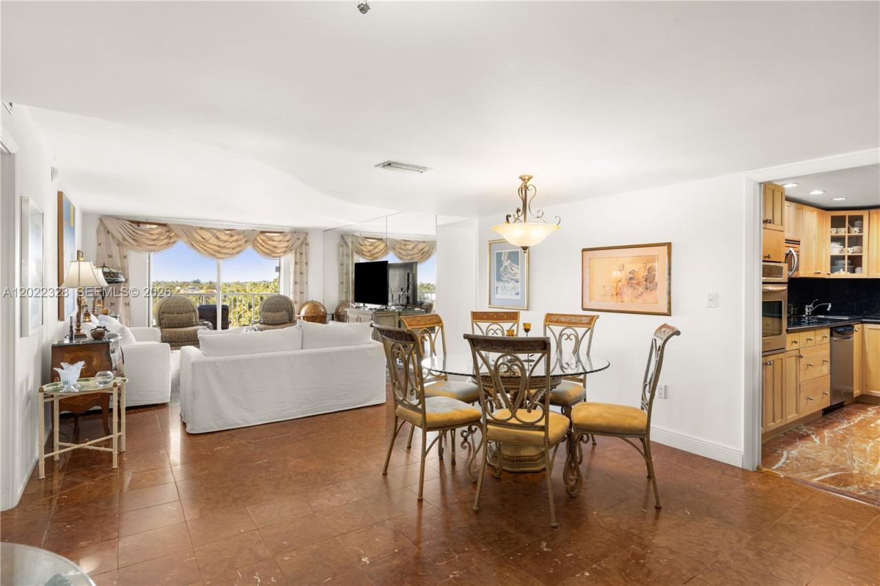 210 Sea View Dr , Unit 611, Key Biscayne, FL 33149 Photo