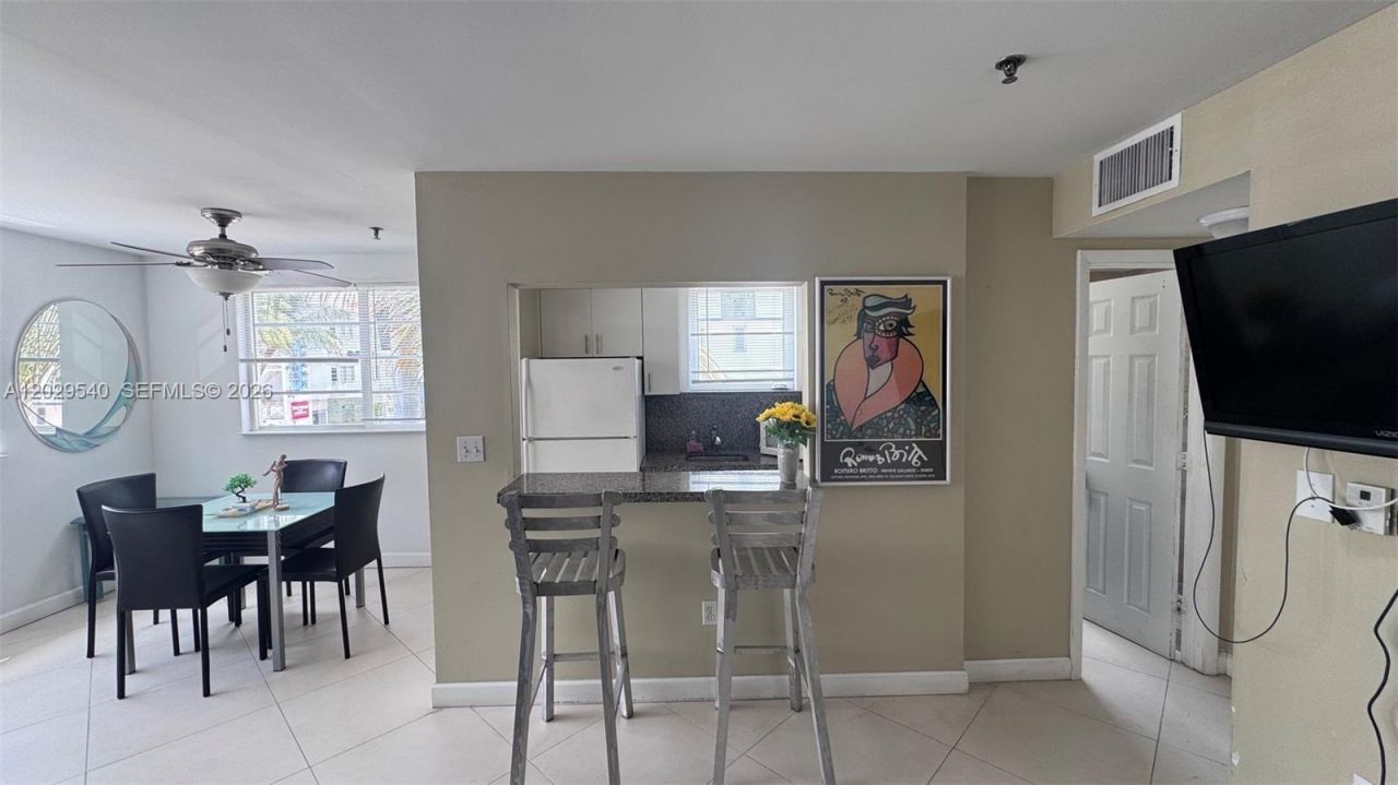 865 Collins Ave , Unit 210, Miami Beach, FL 33139 Photo