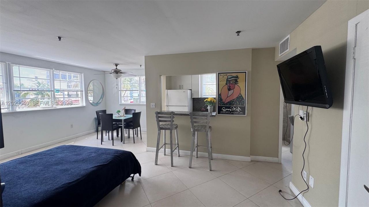 865 Collins Ave , Unit 210, Miami Beach, FL 33139 Photo