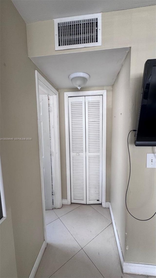 865 Collins Ave , Unit 210, Miami Beach, FL 33139 Photo