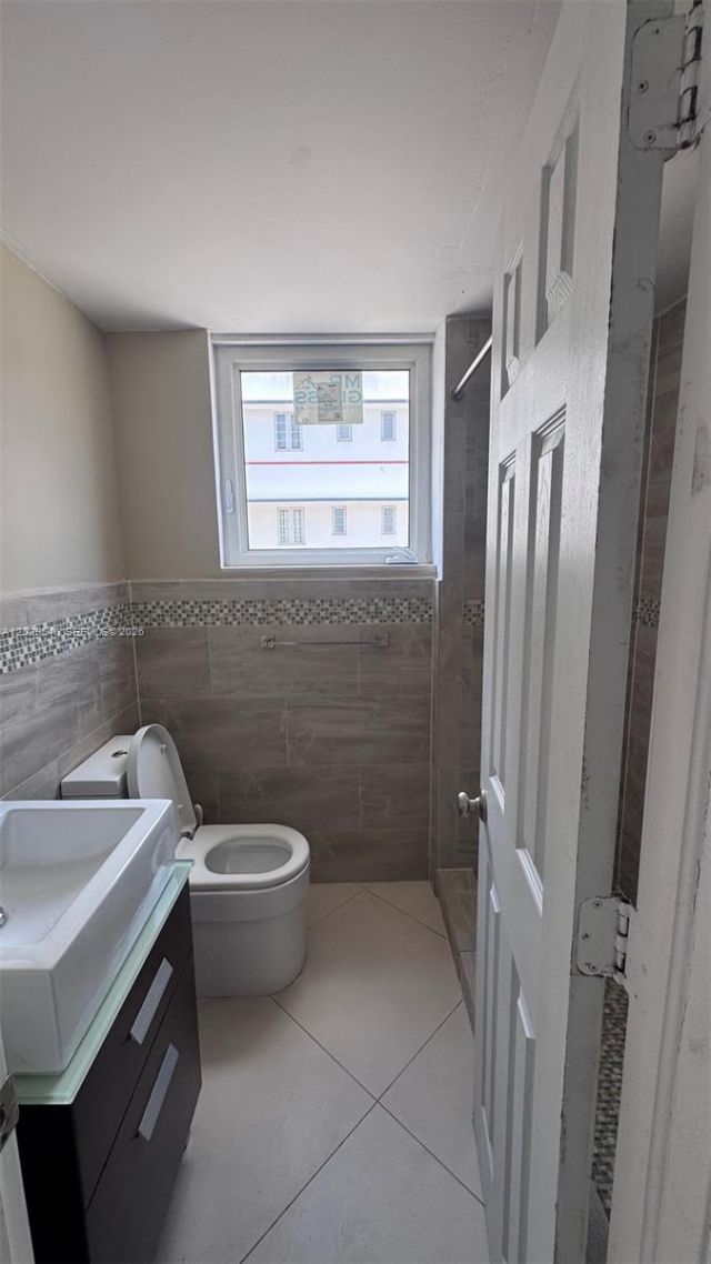 865 Collins Ave , Unit 210, Miami Beach, FL 33139 Photo