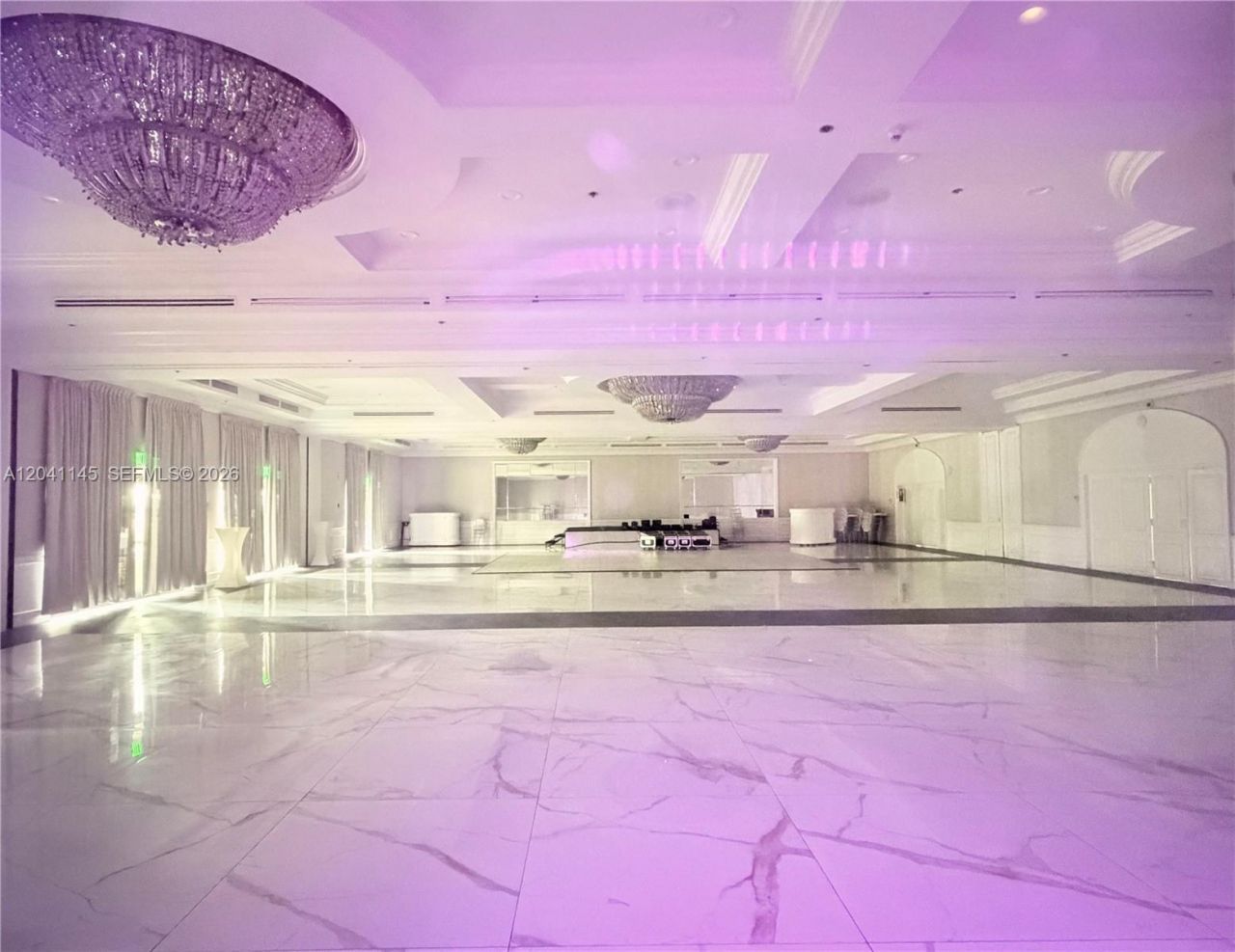 5225 Collins Ave , Unit 914, Miami Beach, FL 33140 Photo