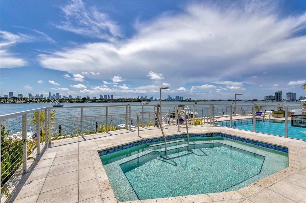 800 West Ave, Unit 635, Miami Beach, FL 33139 Photo