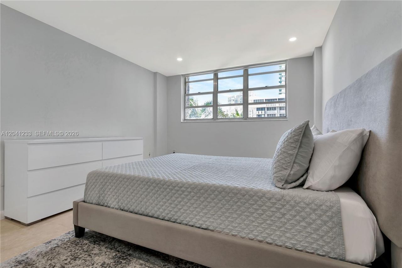 800 West Ave, Unit 635, Miami Beach, FL 33139 Photo