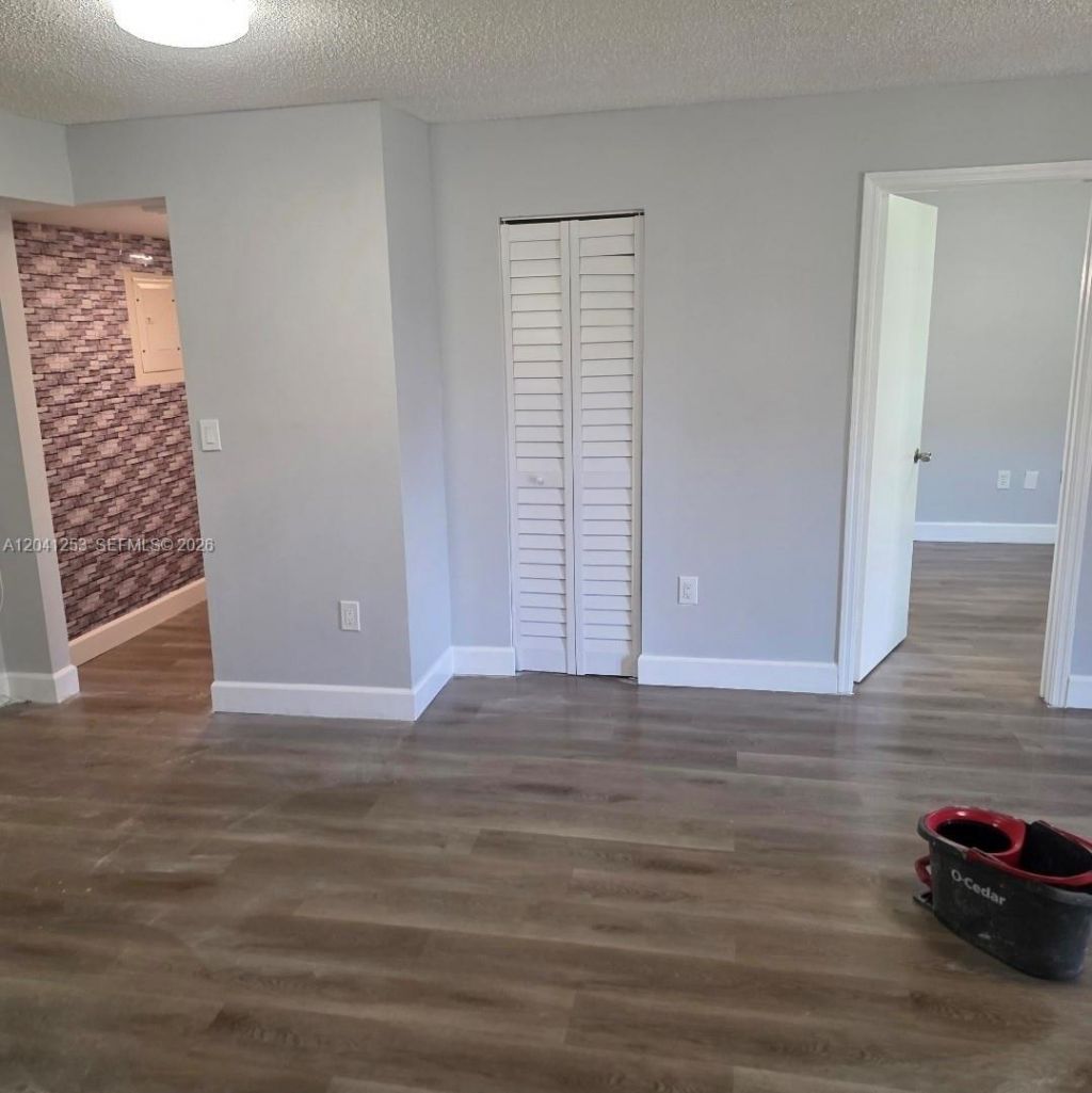 4721 NW 7th St , Unit 107-12, Miami, FL 33126 Photo