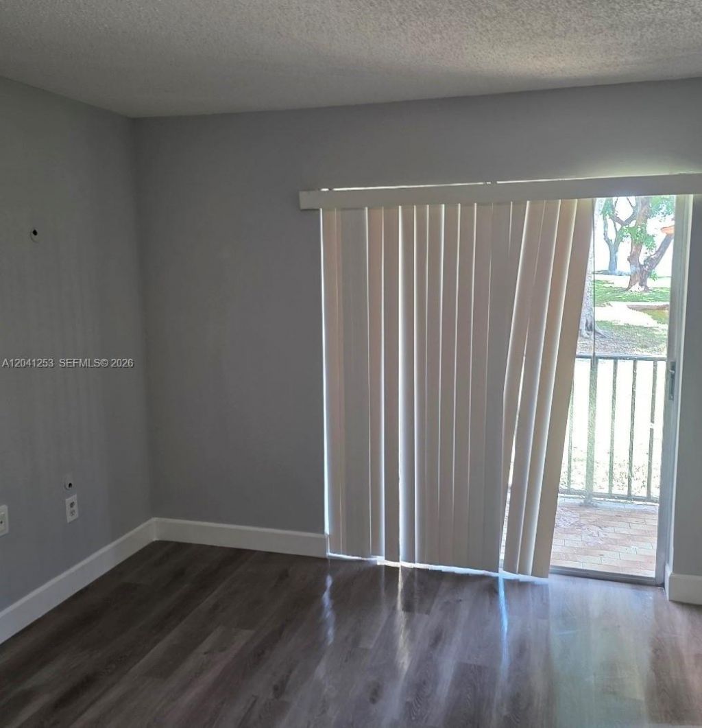 4721 NW 7th St , Unit 107-12, Miami, FL 33126 Photo