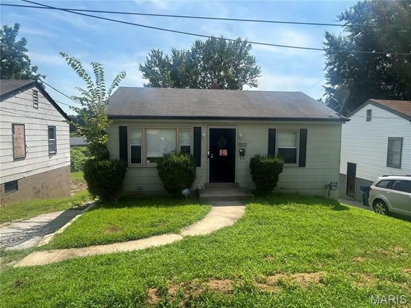 7100 Beulah Avenue, St Louis, MO 63136