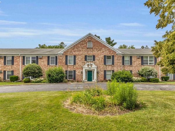 4704 Venice Heights Blvd, Unit 210, Sandusky, OH 44870