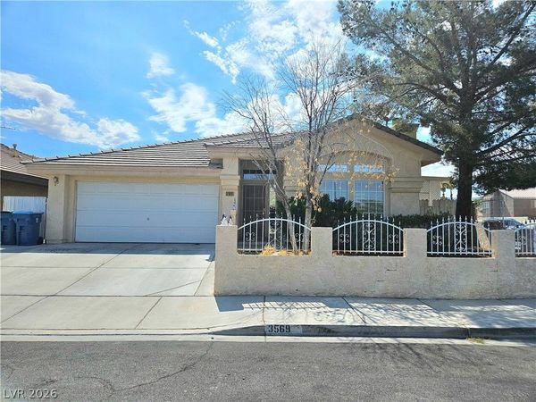 3569 Windy Bluff Street , Las Vegas, NV 89129