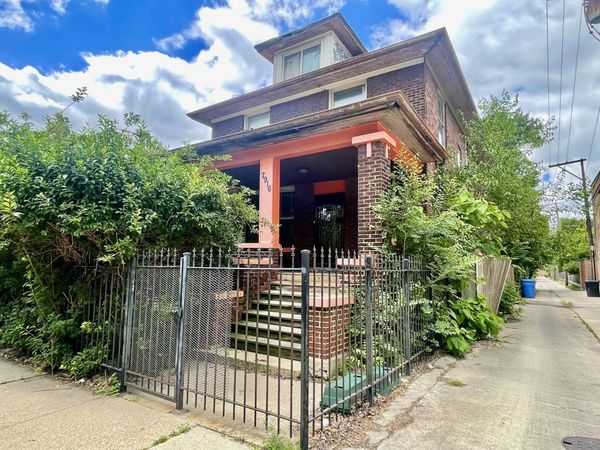 7916 S Constance Avenue , Chicago, IL 60617