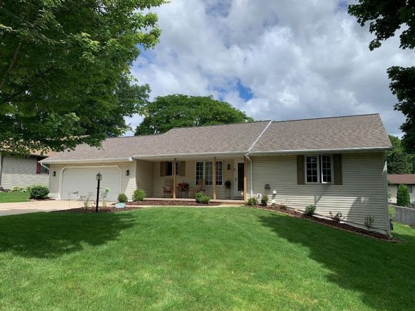 2638 RED FERN LANE, Green Bay, WI 54304