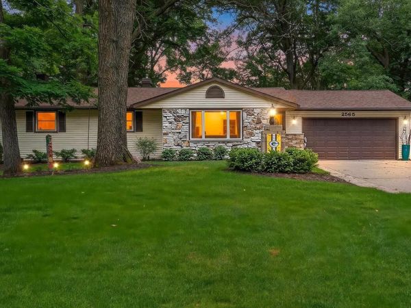2565 HAZELWOOD LANE, Green Bay, WI 54304