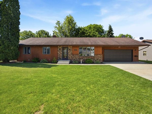 2025 W HARVEST DRIVE, Appleton, WI 54914