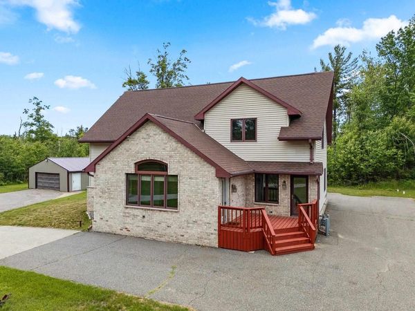 16960 MARKUSEN LANE, Mountain, WI 54149