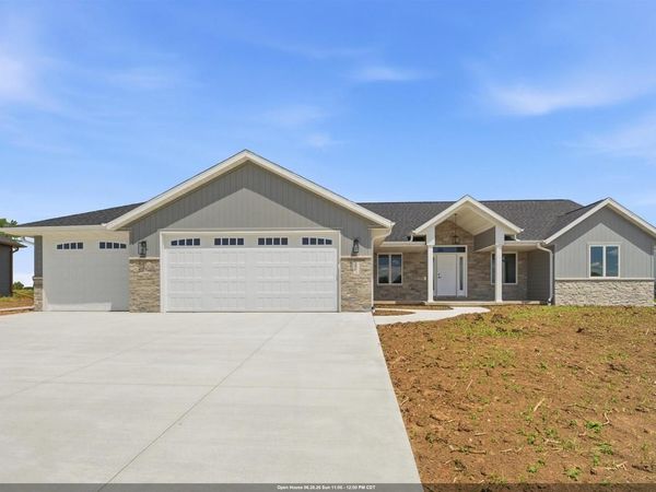 221 KERRIGAN DRIVE, Wrightstown, WI 54180