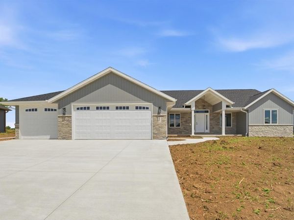 221 KERRIGAN DRIVE, Wrightstown, WI 54180