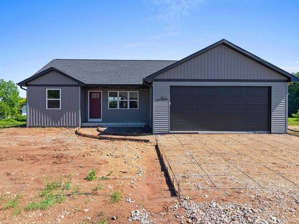 1845 SOUTHLAND LANE, New London, WI 54961