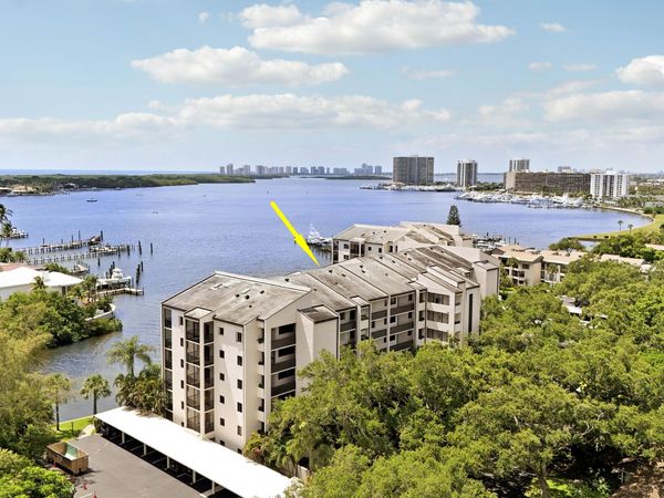 11370 Twelve Oaks Way, Unit 416, North Palm Beach, FL 33408