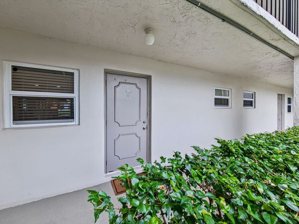 9420 Poinciana Place, Unit 108, Davie, FL 33324