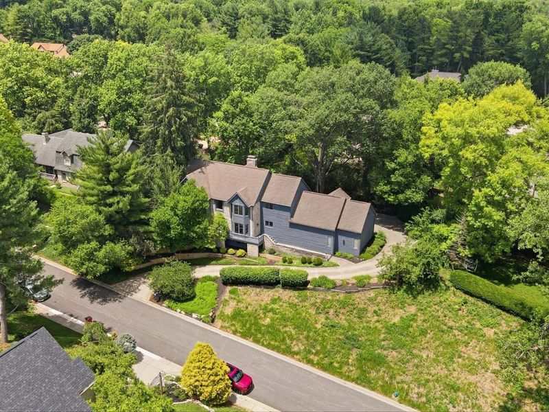 786 Robbins Way, Worthington, OH 43085 Photo 3