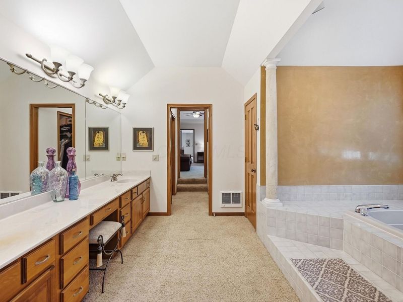 786 Robbins Way, Worthington, OH 43085 Photo 35