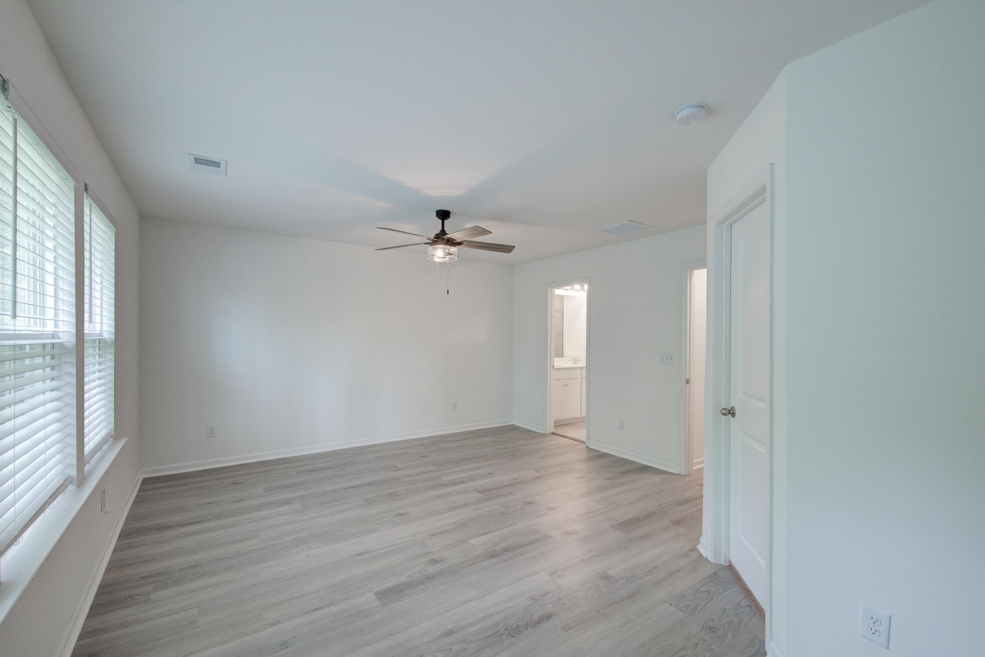 495 Trotters Lane Photo 16