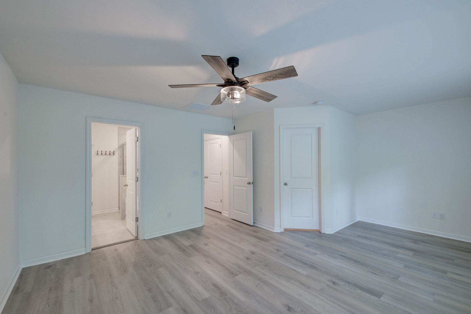 495 Trotters Lane Photo 18