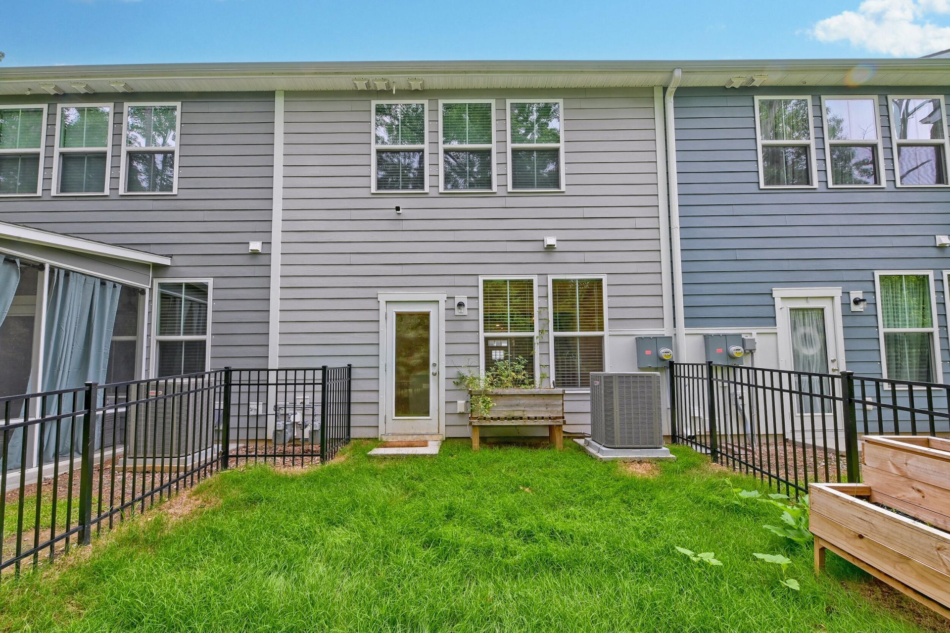 495 Trotters Lane Photo 31