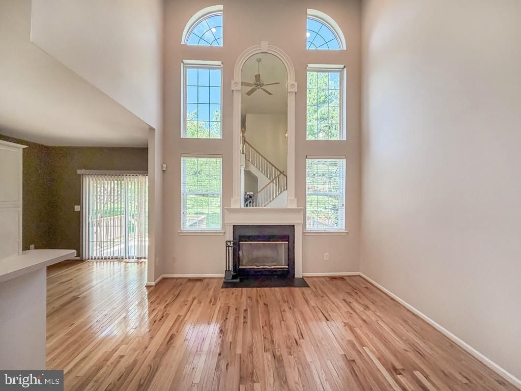 16 DISPATCH DRIVE, WASHINGTON CROSSING, PA 18977