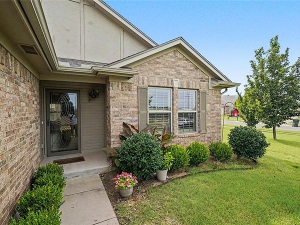 2932 Trailwood Drive, Norman, OK 73069
