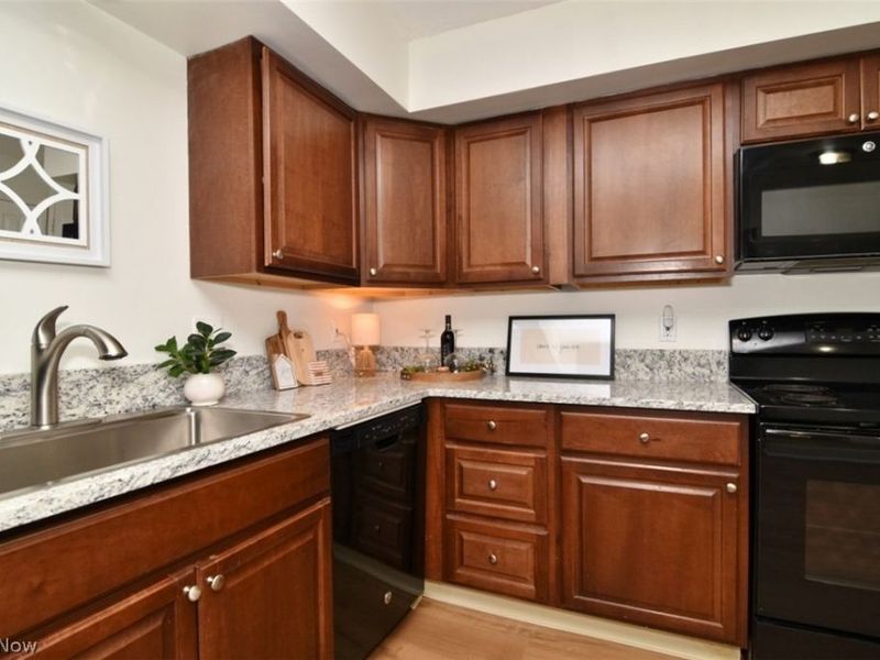 32623 Jefferson Drive, Solon, OH 44139 Photo 5