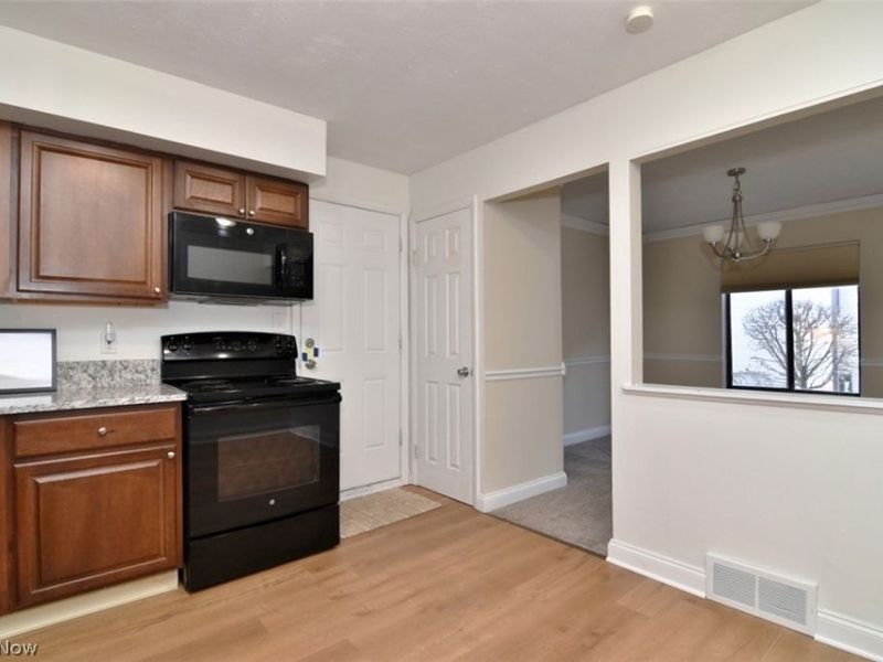 32623 Jefferson Drive, Solon, OH 44139 Photo 6