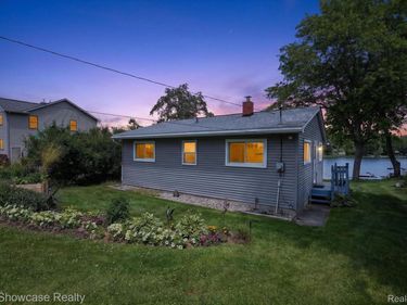 5854 Bullard Road, Hartland Township, Mi 48430