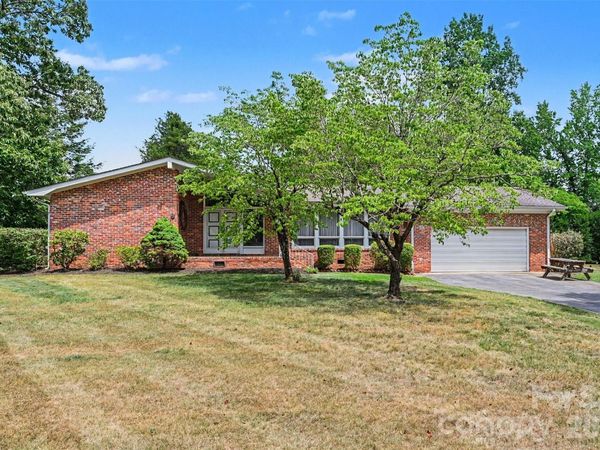 207 Sills Drive, Salisbury, NC 28146