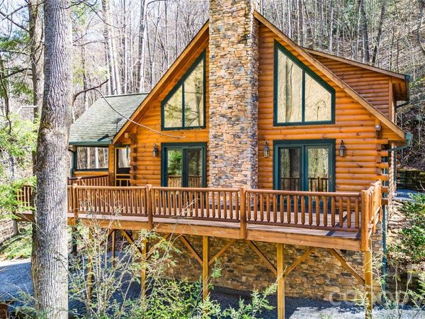 3458 Dicks Creek Road, Whittier, NC 28789
