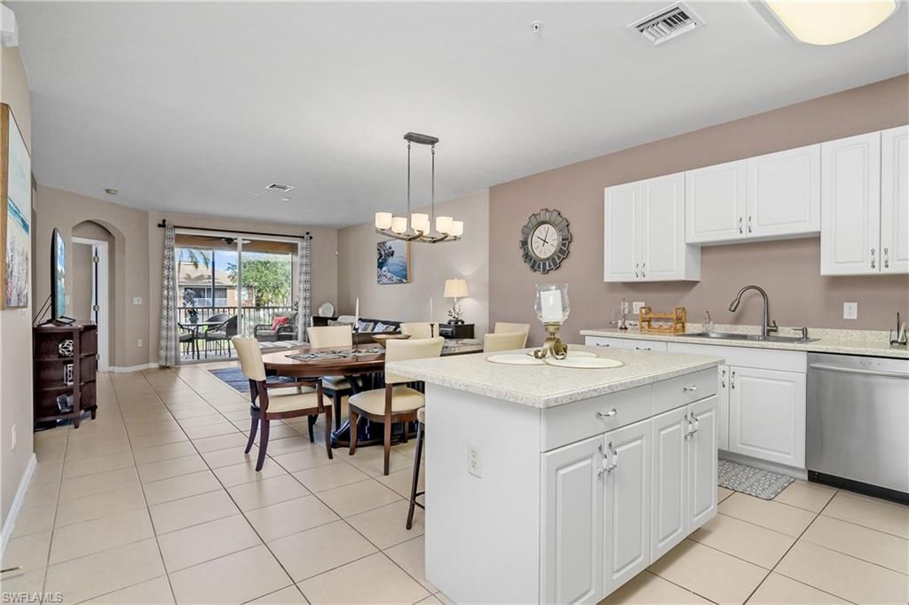 9621 Spanish Moss Way , Unit 3825, Bonita Springs, FL 34135 Photo