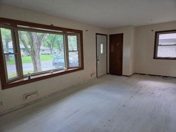 6413 Toledo Avenue N, Brooklyn Center, MN 55429