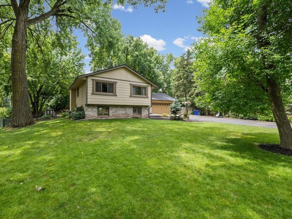 2194 Snowshoe Lane E, Saint Paul, MN 55119
