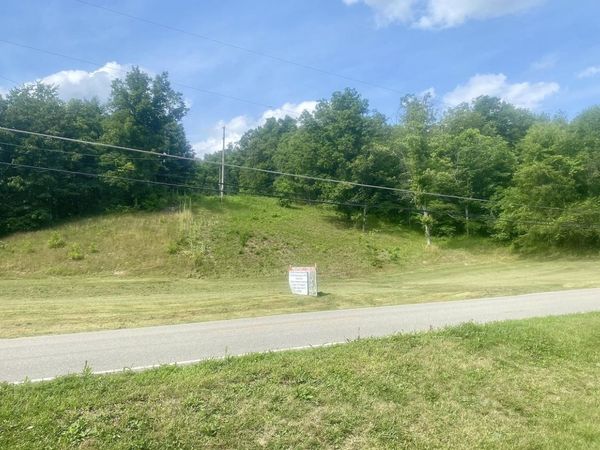 3529 Cannonsburg Road , Catlettsburg, KY 41129