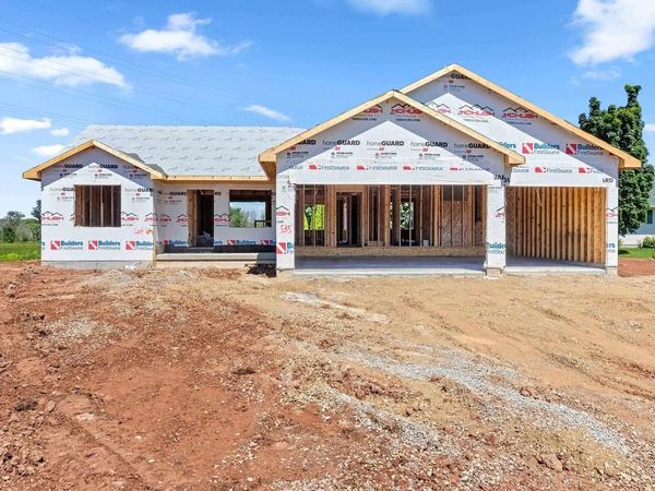 535 DOGWOOD COURT, New London, WI 54961