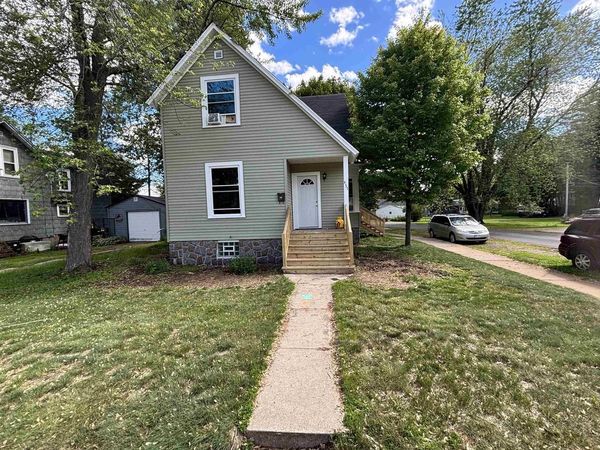 437 CARNEY BOULEVARD, Marinette, WI 54143