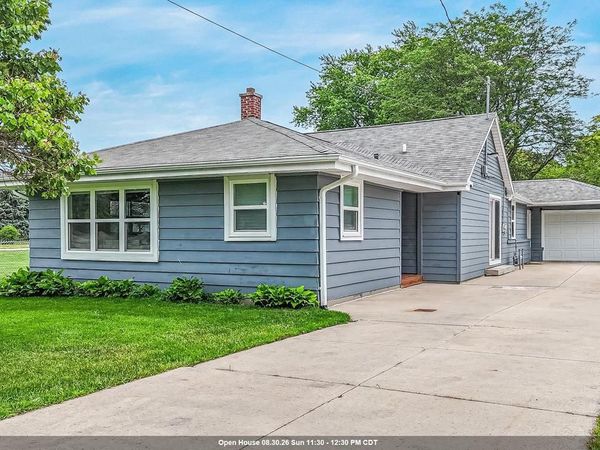 N9017 LAKESHORE DRIVE, Van Dyne, WI 54979