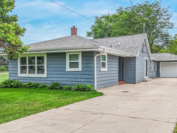 N9017 LAKESHORE DRIVE, Van Dyne, WI 54979