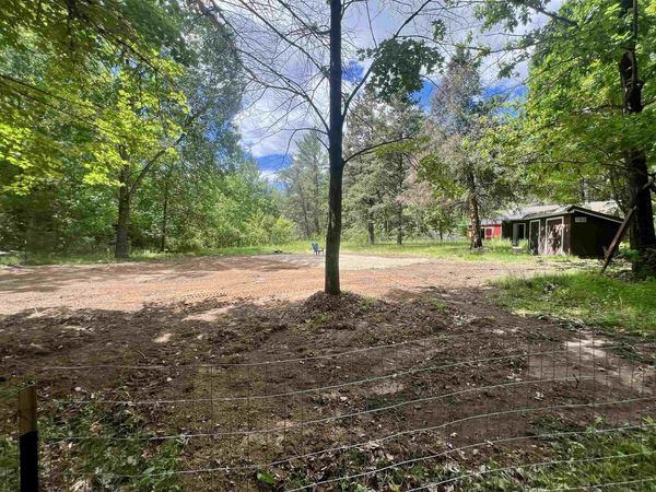 N15475 HARDWOODS ROAD, Amberg, WI 54102