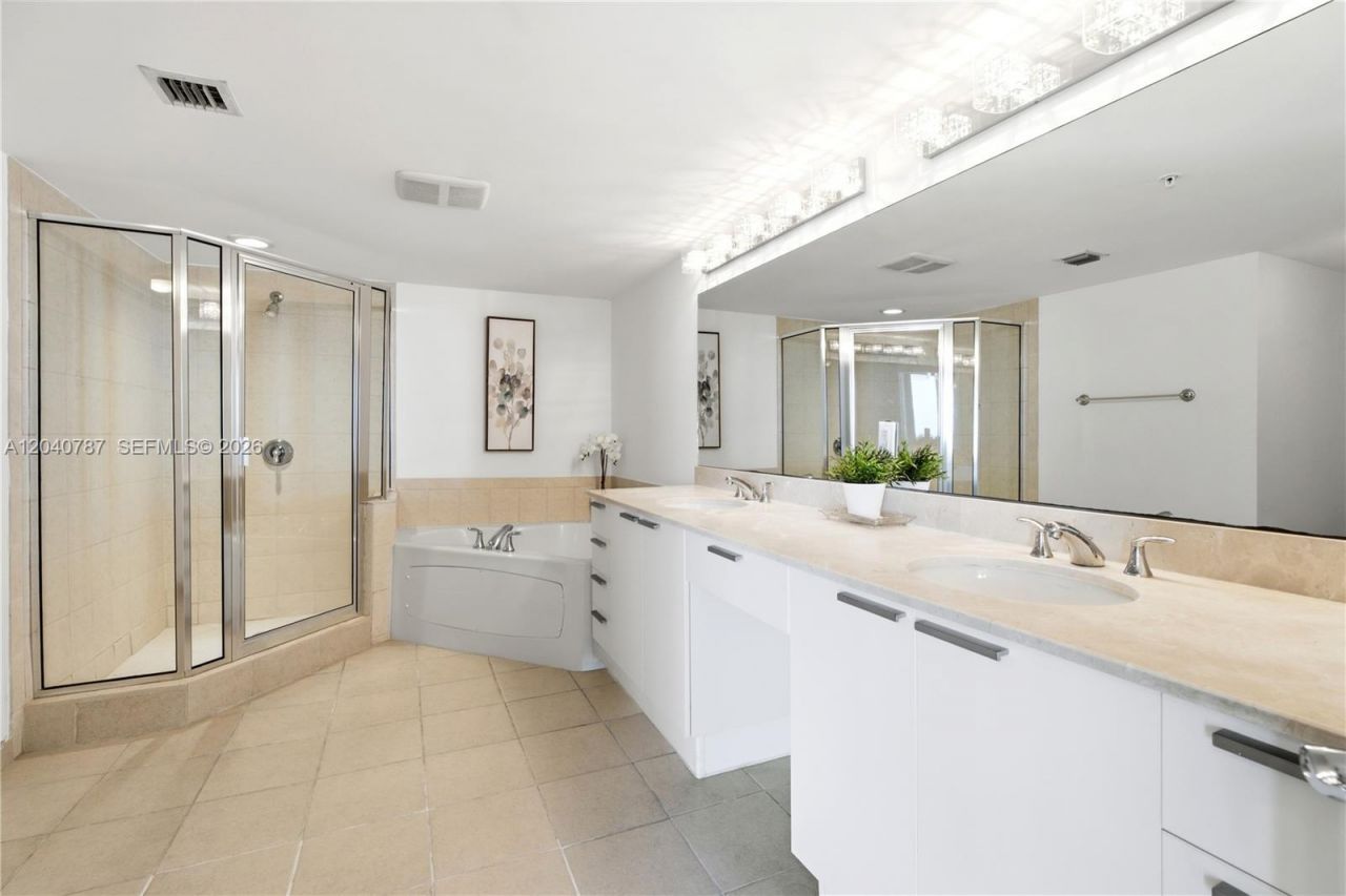 16699 Collins Ave , Unit 1804, Sunny Isles Beach, FL 33160 Photo