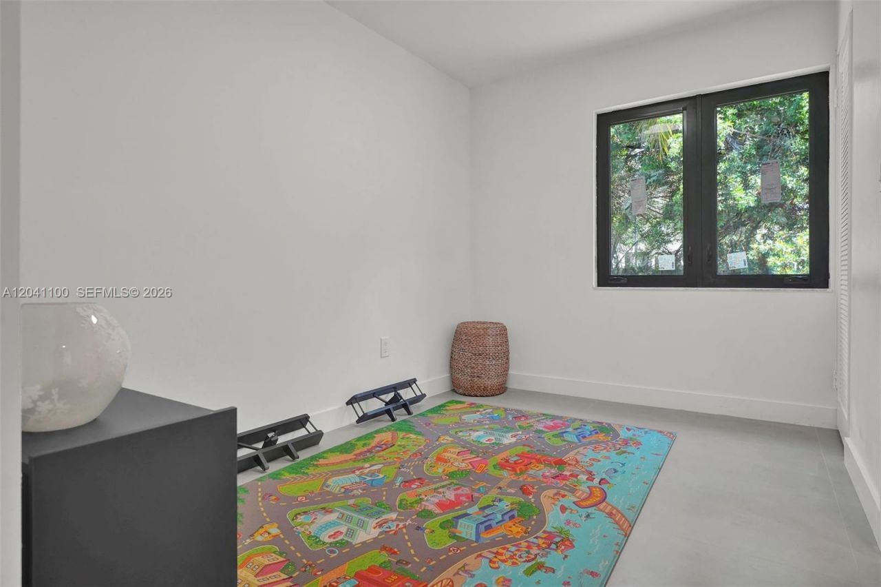 211 Washington Dr, Coral Gables, FL 33133 Photo